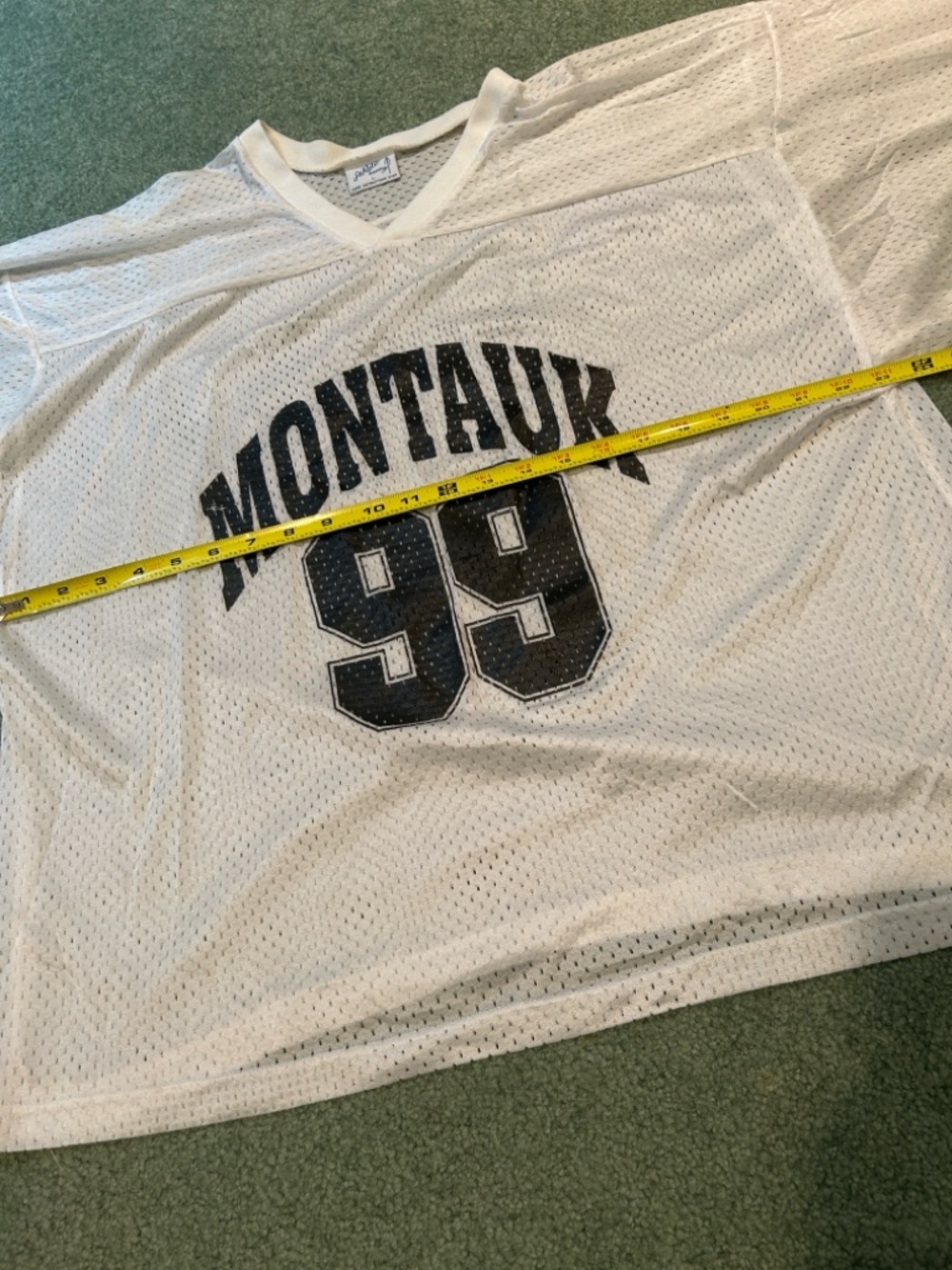 Vintage ‘Montauk’ White Mesh Sports Jersey Top with '99' Graphic - Picture 7 of 8